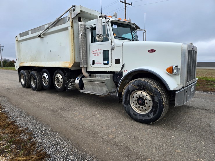 peterbilt-367-image-38