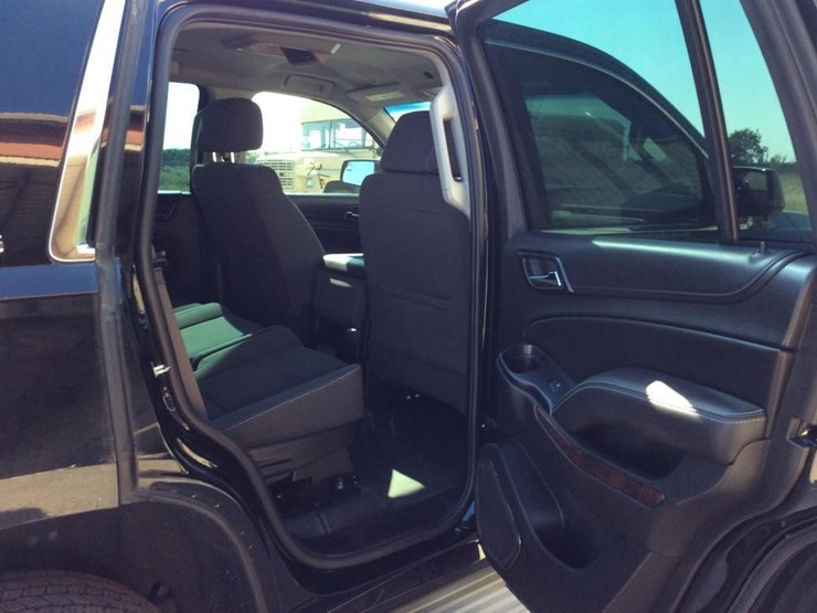 2016-chevrolet-tahoe-image-7