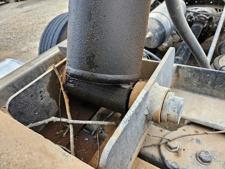 freightliner-122sd-image-50