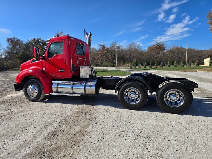 kenworth-t880-image-12