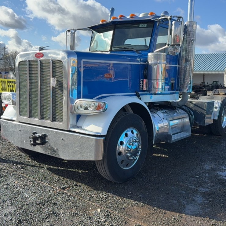 2018 PETERBILT 389