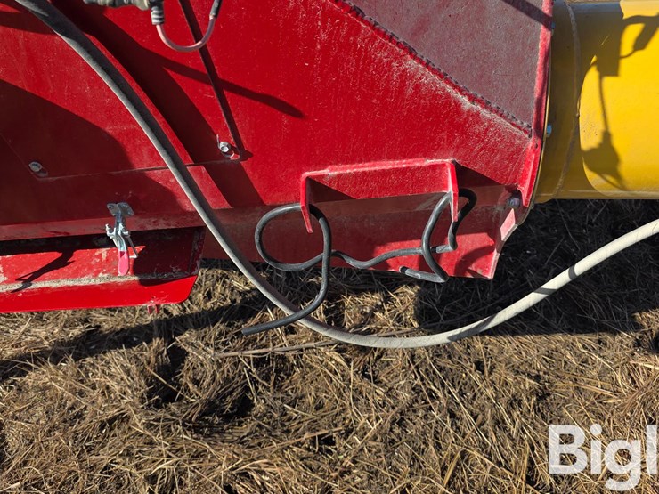 westfield-mkk-100-63-grain-auger-w/swing-hopper-image-15