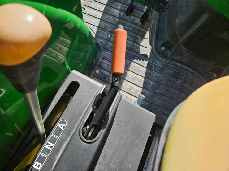 #3087-•-john-deere-4066-4x4-tractor,-h180-loader-image-84