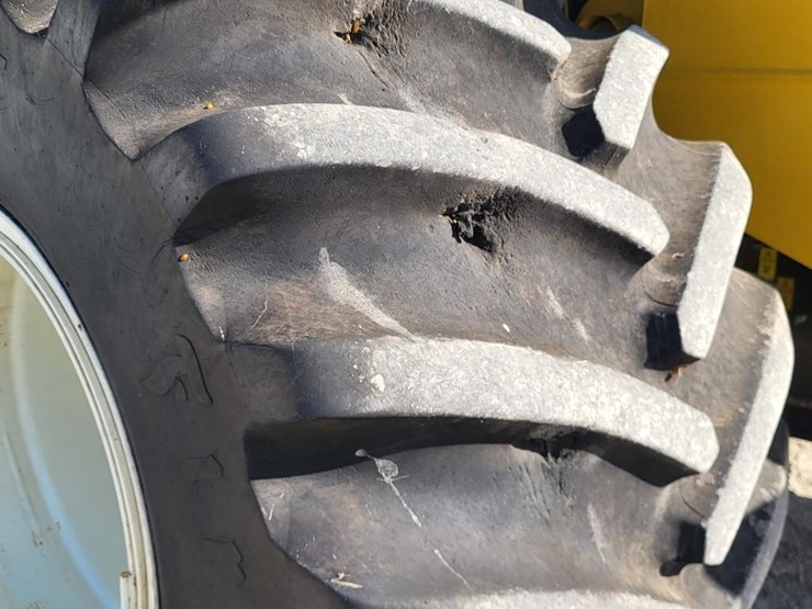 new-holland-cr9040-image-87