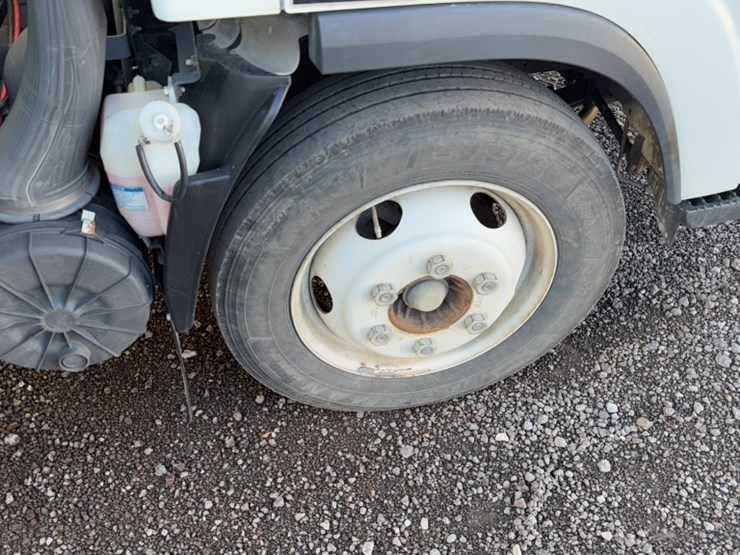 isuzu-npr-hd-image-4