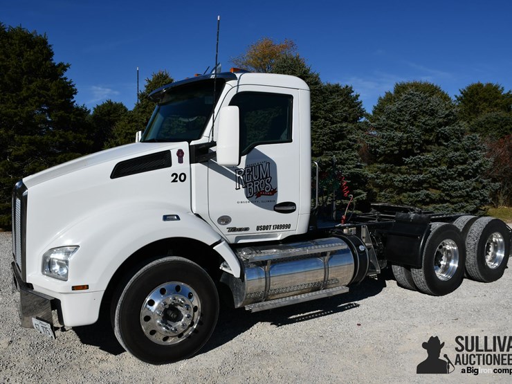 2020-kenworth-t880-image-1