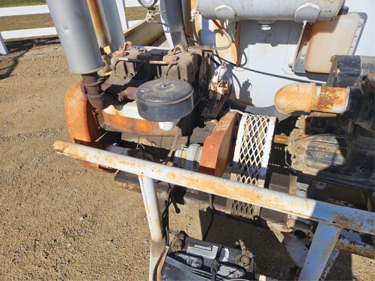 #3272-•-1983-presvac-systems-sewer-vac-image-11