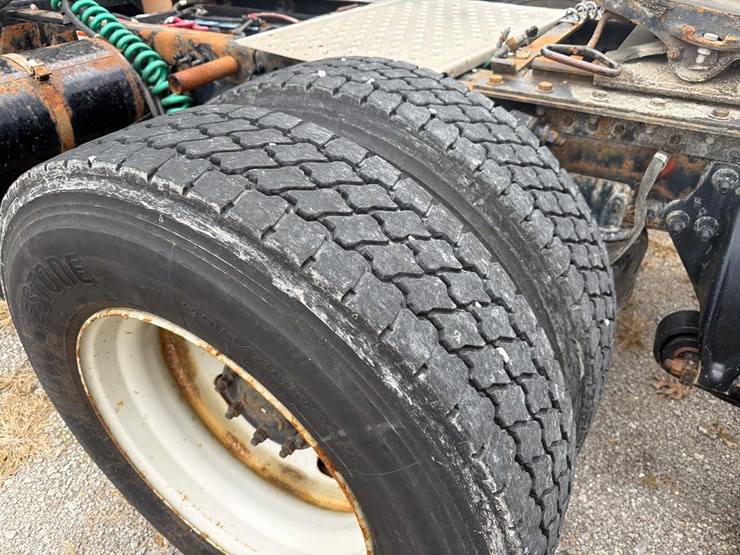 #29767-•-2018-freightliner-cascadia-tandem-axle-truck-tract-image-10