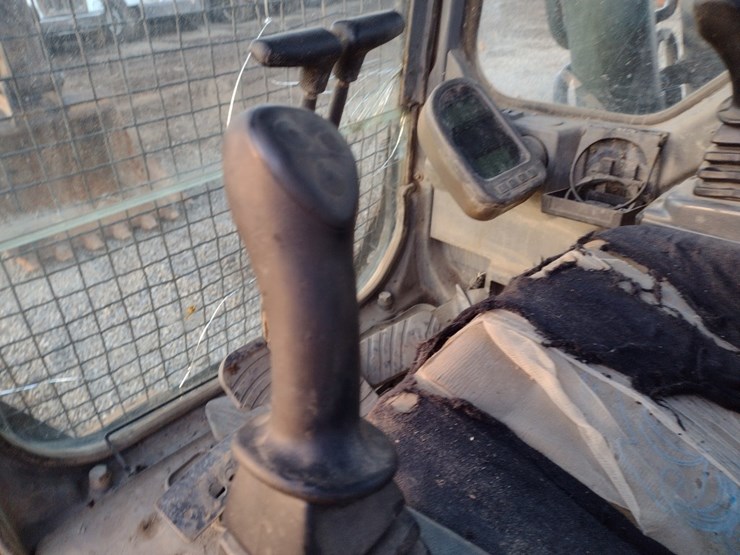 volvo-ec160b-lc-image-12