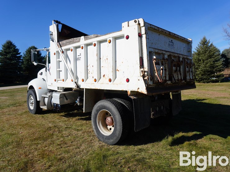 peterbilt-335-image-7
