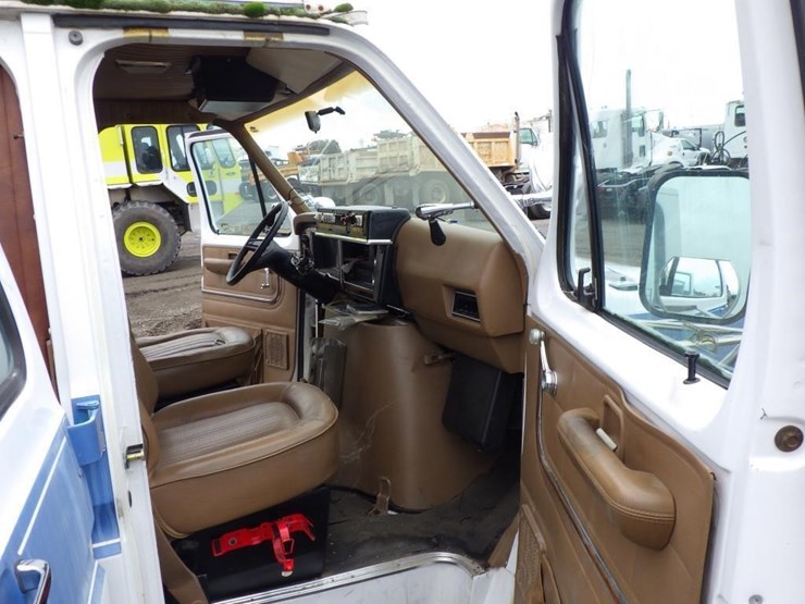 1988-ford-e350-image-6