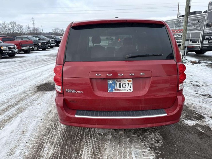 2014-dodge-caravan-image-4