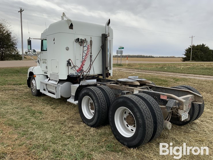 1996-freightliner-fld112-image-7