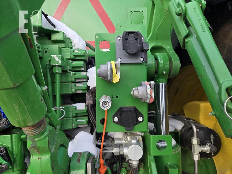john-deere-8370r-image-10