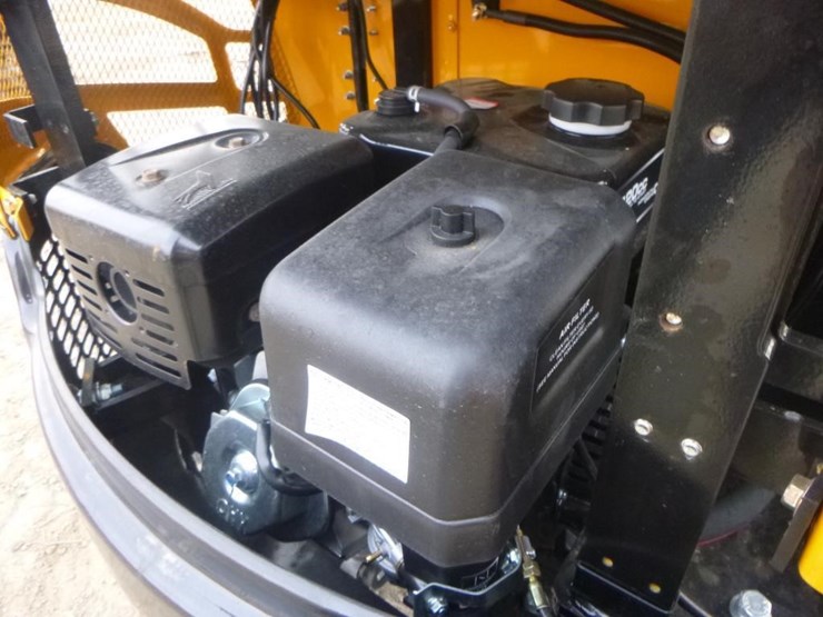 2025-vicsec-vc15p-hydraulic-excavator-image-26