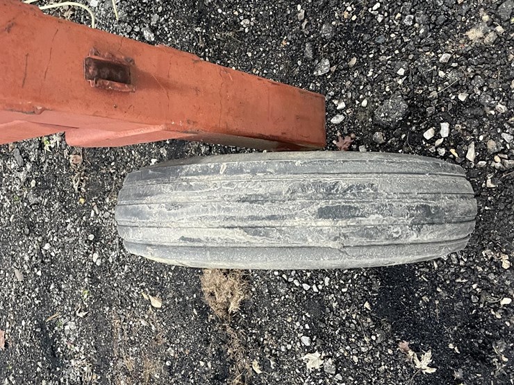 hesston-3983-image-11