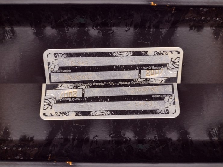 caterpillar-tl943-image-5