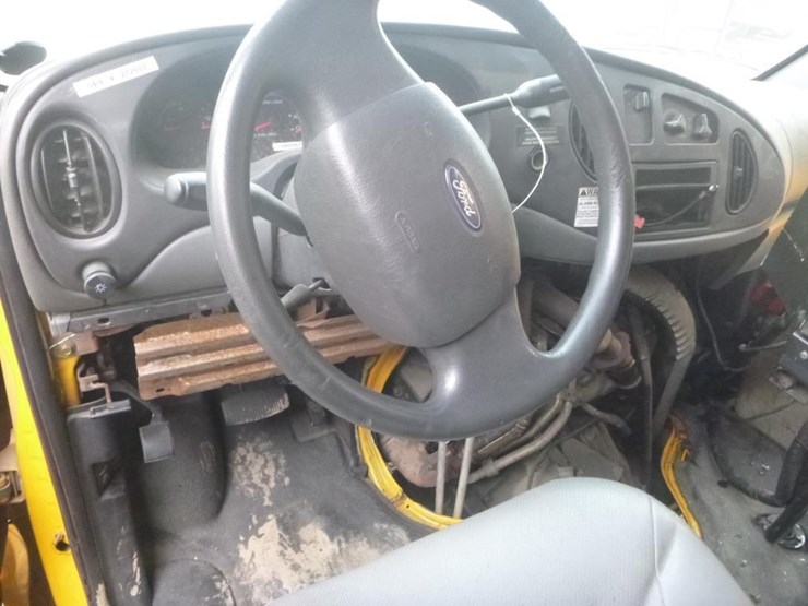 2004-ford-e450-image-14