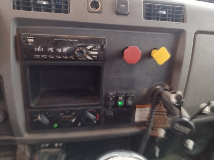 peterbilt-337-image-12