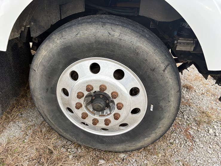 caterpillar-c15-image-13