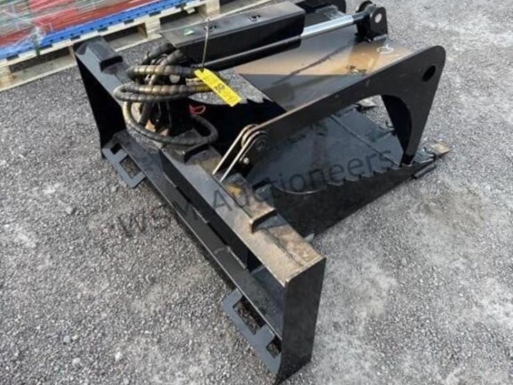 2025-giyi-sgb20-stump-bucket-for-skid-steer-image-4