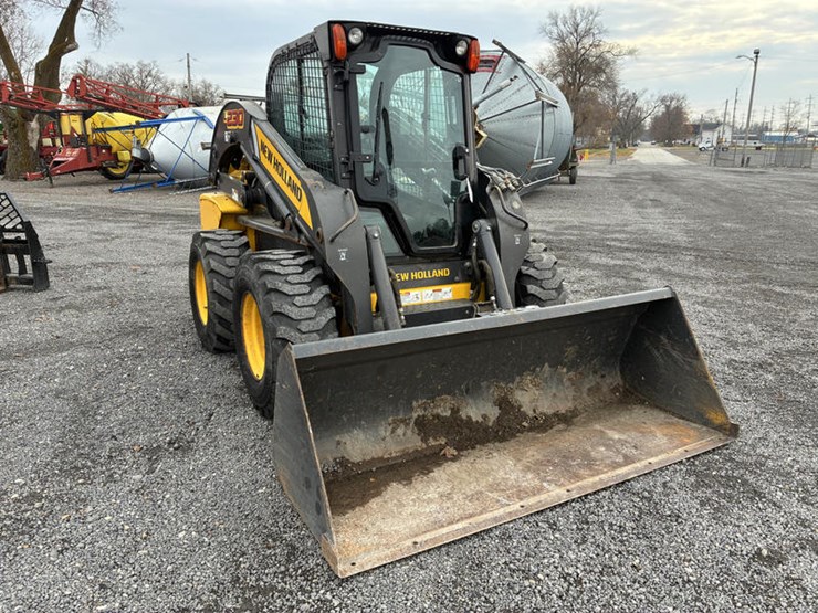 new-holland-l230-image-17