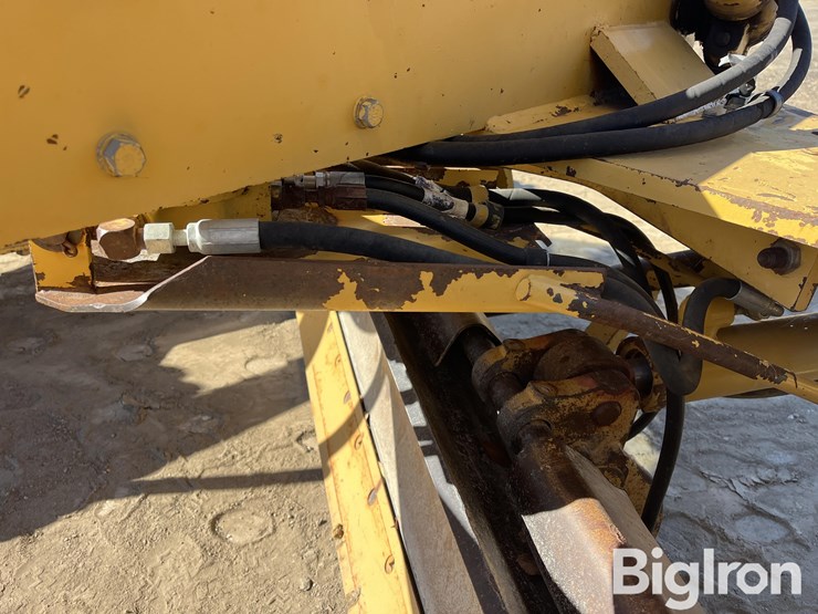 1995-caterpillar-12h-image-17