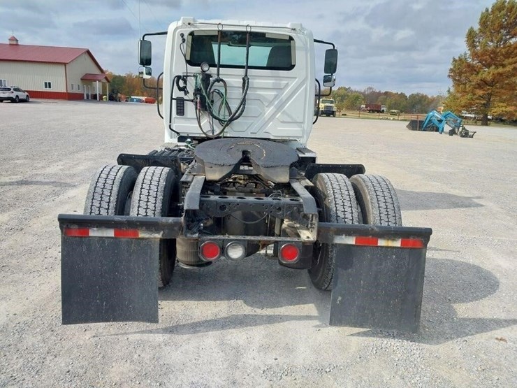 2017-international-4000-image-5