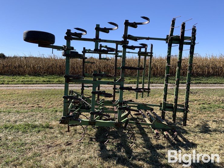 john-deere-1100-image-8