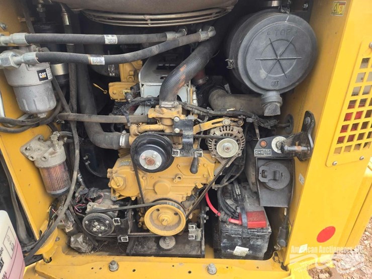 2019-caterpillar-299d2-xhp-image-13