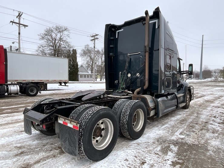 2020-kenworth-t680-image-13