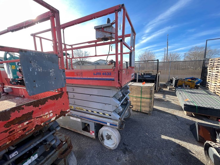 #6230-•-skyjack-4632-scissor-lift-(o9)-image-4