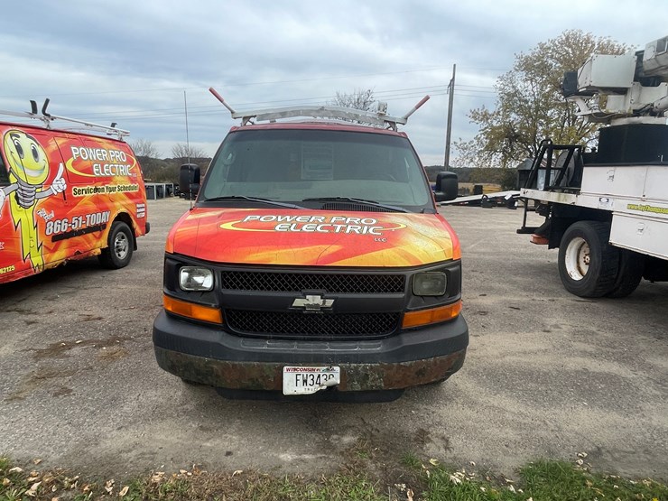 #1403-•-2005-chevy-cargo-van-(wi-title-in-delay)-image-3