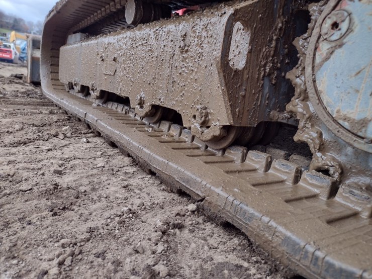 takeuchi-tb240-image-31