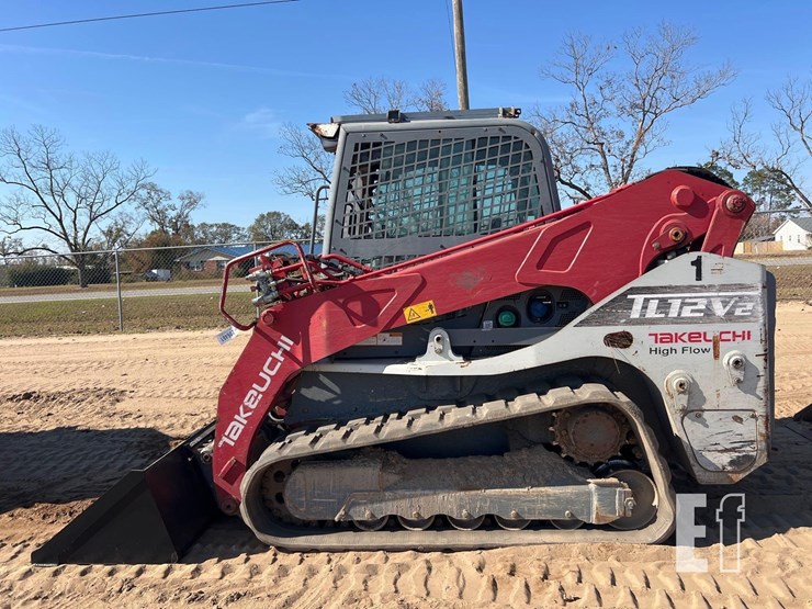 2019-takeuchi-tl12v2-image-1