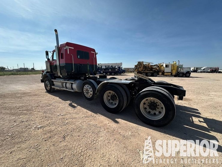 western-star-4900-image-3