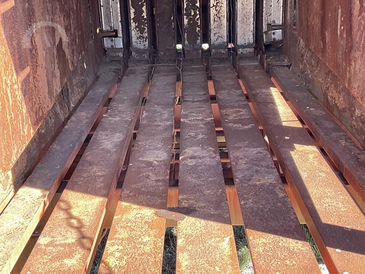 1980-hesston-4900-image-14