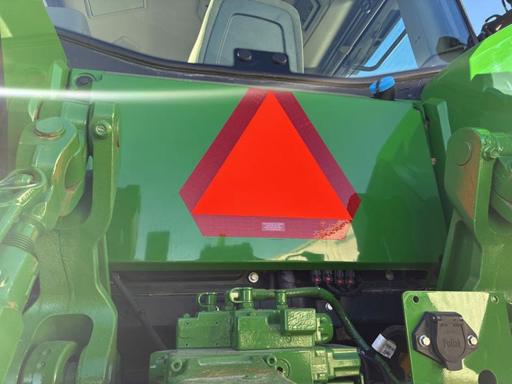 john-deere-8r-370-image-26