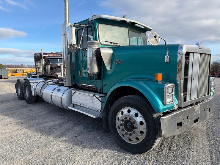 1999-eagle-road-tractor-image-3