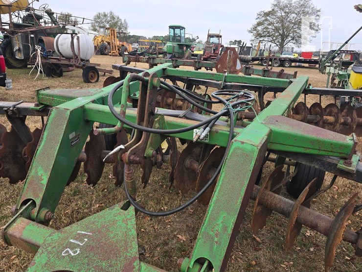 john-deere-630-image-6