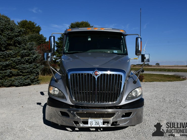 2017-international-prostar-image-2