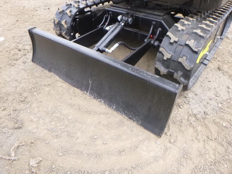 2025-vicsec-vc15-hydraulic-excavator-image-15