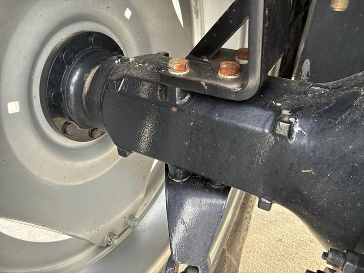 case-ih-mxu130-image-63