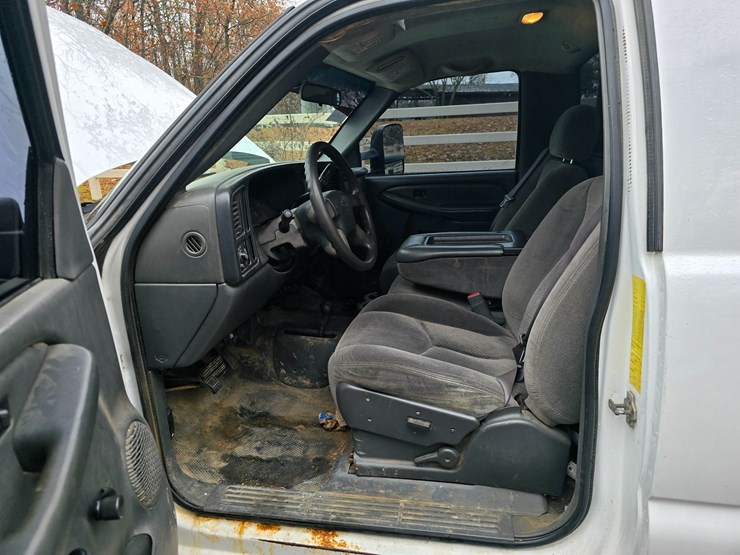 chevrolet-silverado-3500-image-33