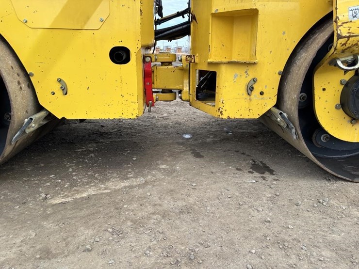 2017-bomag-bw120-image-9