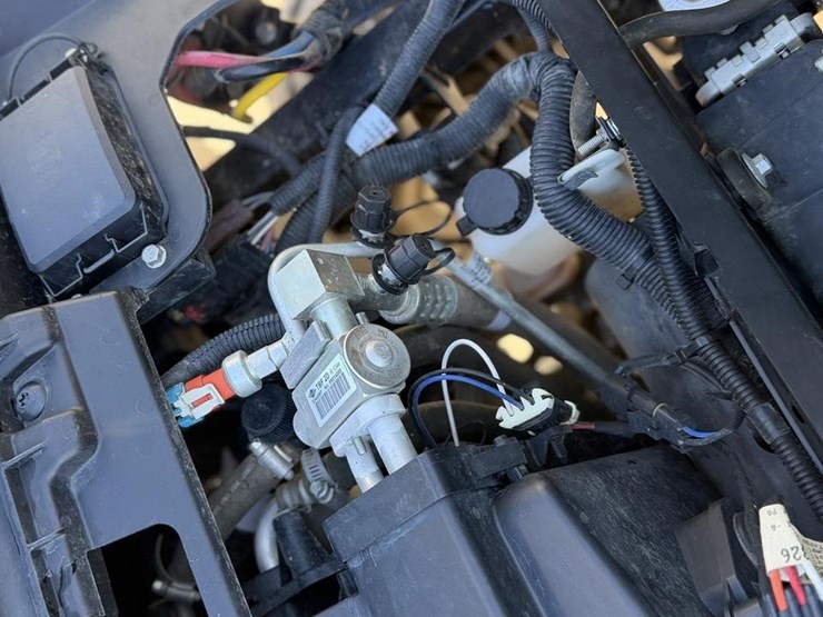 john-deere-gator-xuv-835m-image-31