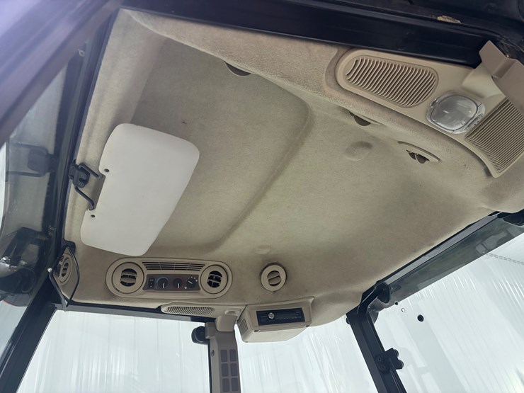 john-deere-6115d-image-6