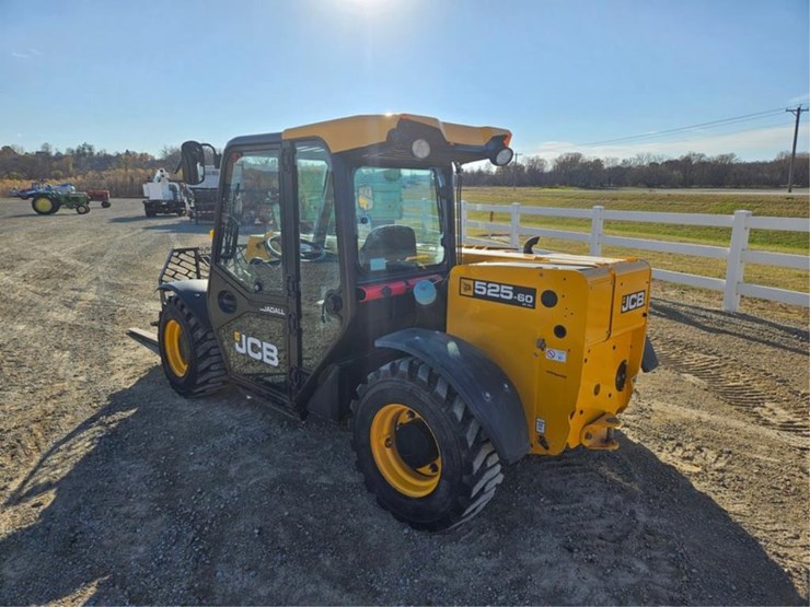 jcb-525-60-image-3