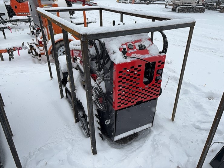 new-agt-ysrt14-mini-track-loader-image-8