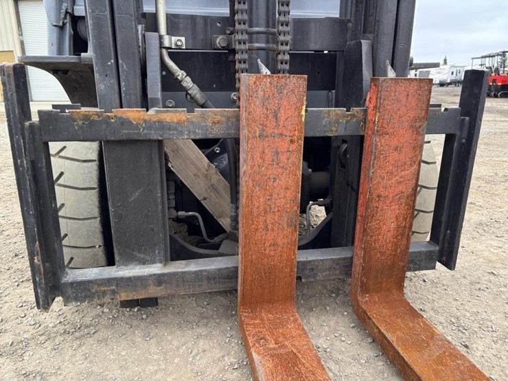 2007-toyota-8fgcu20-image-11